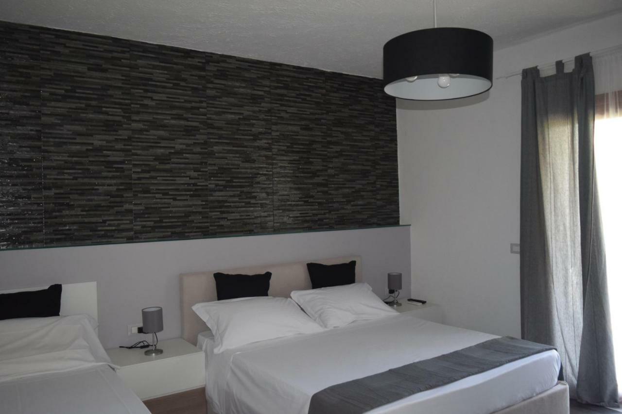 Appartamento I Puritani On The Beach Giardini Naxos Exterior foto